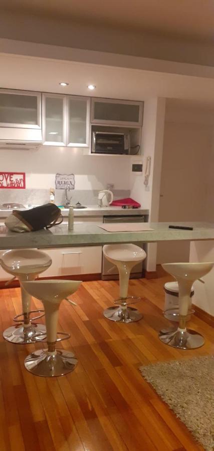 Apartamento Av Kennedy Y Cervino A Metros Embajada Eeuu ブエノスアイレス エクステリア 写真