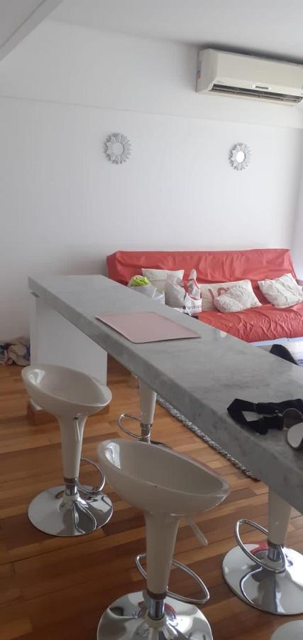 Apartamento Av Kennedy Y Cervino A Metros Embajada Eeuu ブエノスアイレス エクステリア 写真