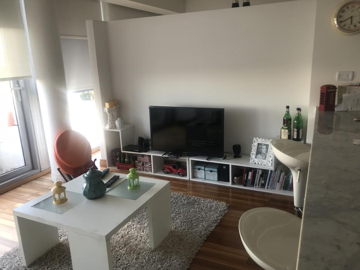 Apartamento Av Kennedy Y Cervino A Metros Embajada Eeuu ブエノスアイレス エクステリア 写真